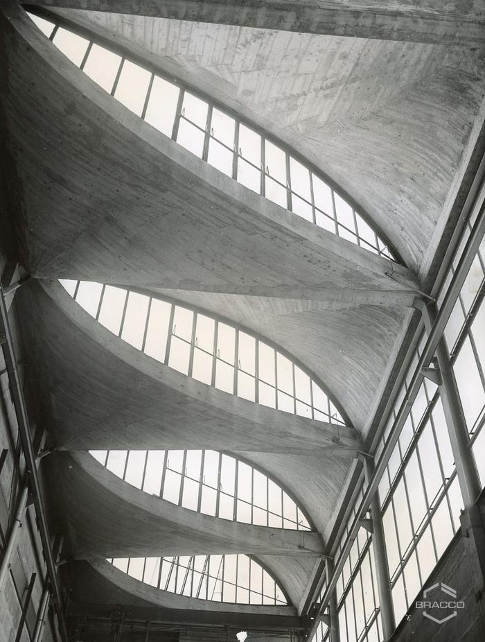 Dettaglio della copertura a volte dell'edificio B4, produzione sintetici, anni '60