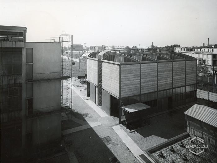 Edificio B4, produzione sintetici, anni '60