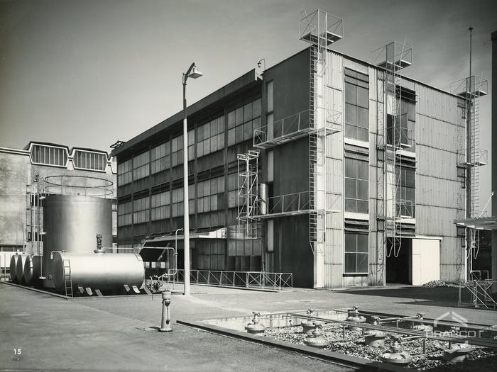 Edificio B6, produzione sintetici, anni '60