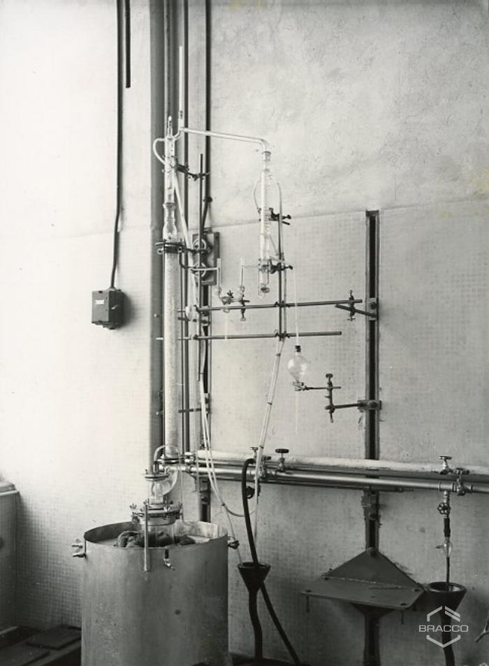 Impianti e attrezzature dell'edificio B6, produzione sintetici, anni '50