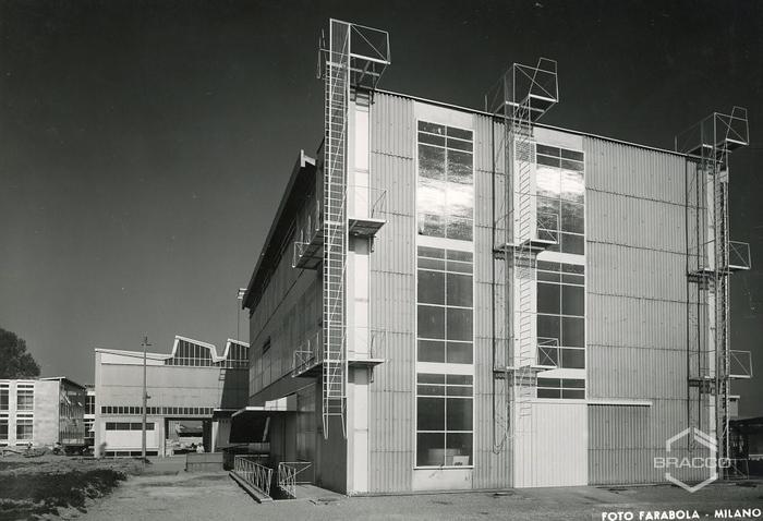 Edificio B6, produzione sintetici, anni '50