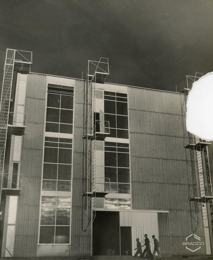 Edificio B6, particolare delle uscite di emergenza, anni '50