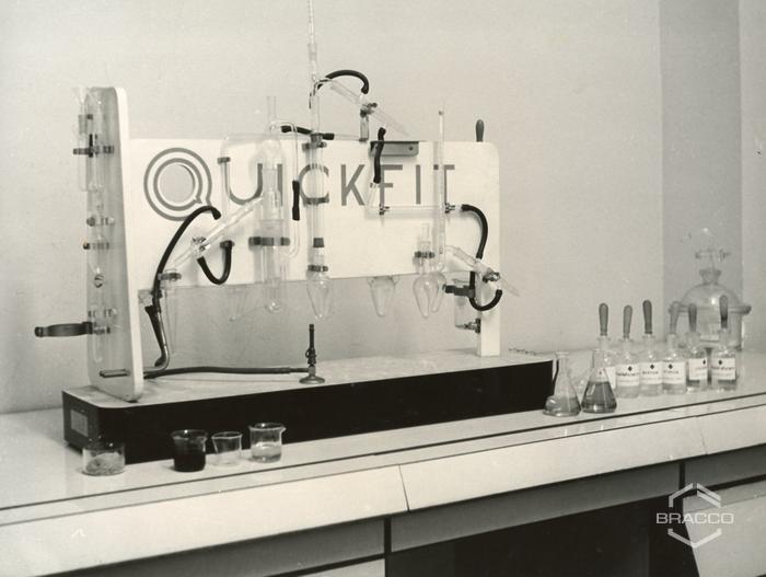 Attrezzature e macchinari dei laboratori di ricerca, anni '60