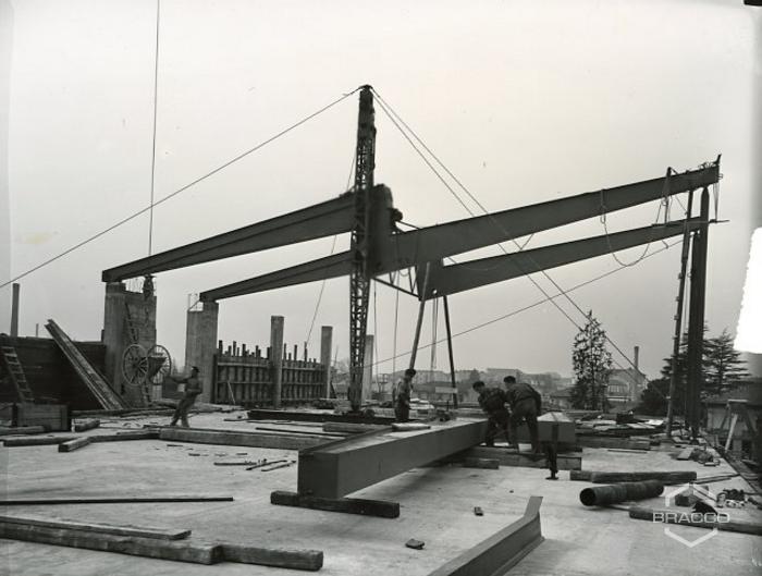 Lavori di costruzione dell'edificio B15, confezione specialità medicinali e servizi, 1959