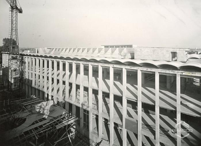 Lavori di costruzione dell'edificio B16, produzione specialità medicinali, anni '60