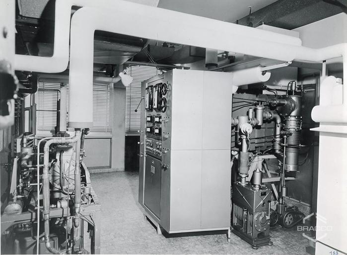Impianto di produzione specialità medicinali, inizio anni '60
