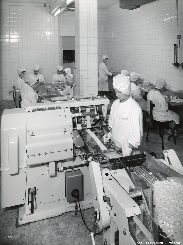Ciclo confezionamento compresse, specialità medicinali, inizio anni '60