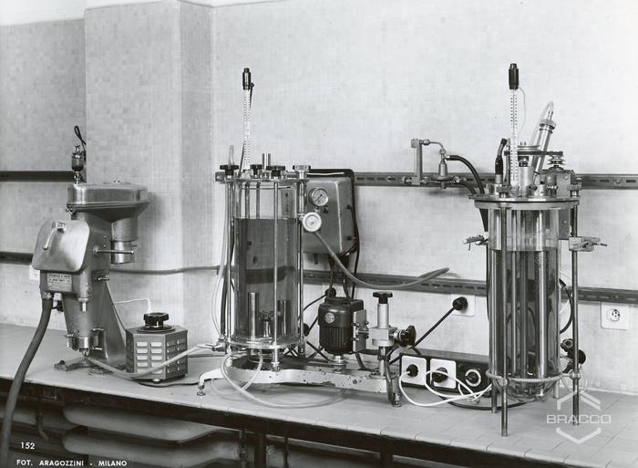 Attrezzatura da laboratorio, inizio anni '60