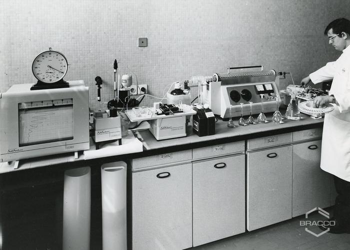 Laboratorio farmacologico, inizio anni '60