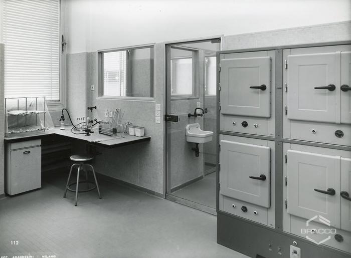 Interno di laboratorio, inizio anni '60