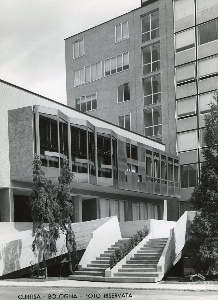Ingresso esterno della Presidenza e della palazzina uffici, anni '60