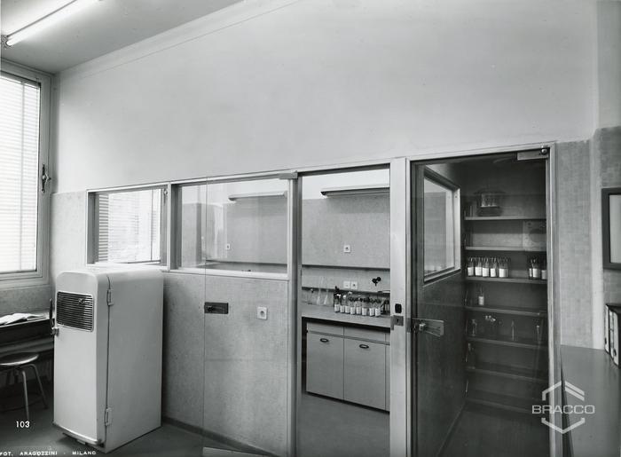 Interno di laboratorio, inizio anni '60