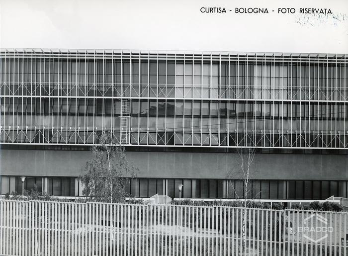 Fiancata dell'edificio B15, confezionamento specialità medicinali, anni '60
