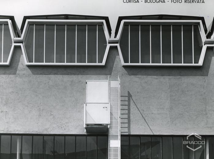 Dettaglio tetto dell'edificio B7, magazzino e laboratori, anni '60