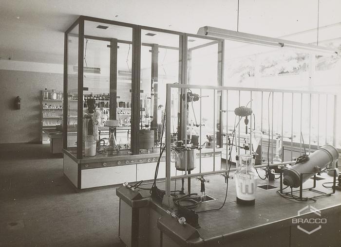 Laboratorio chimico organico II, anni '60